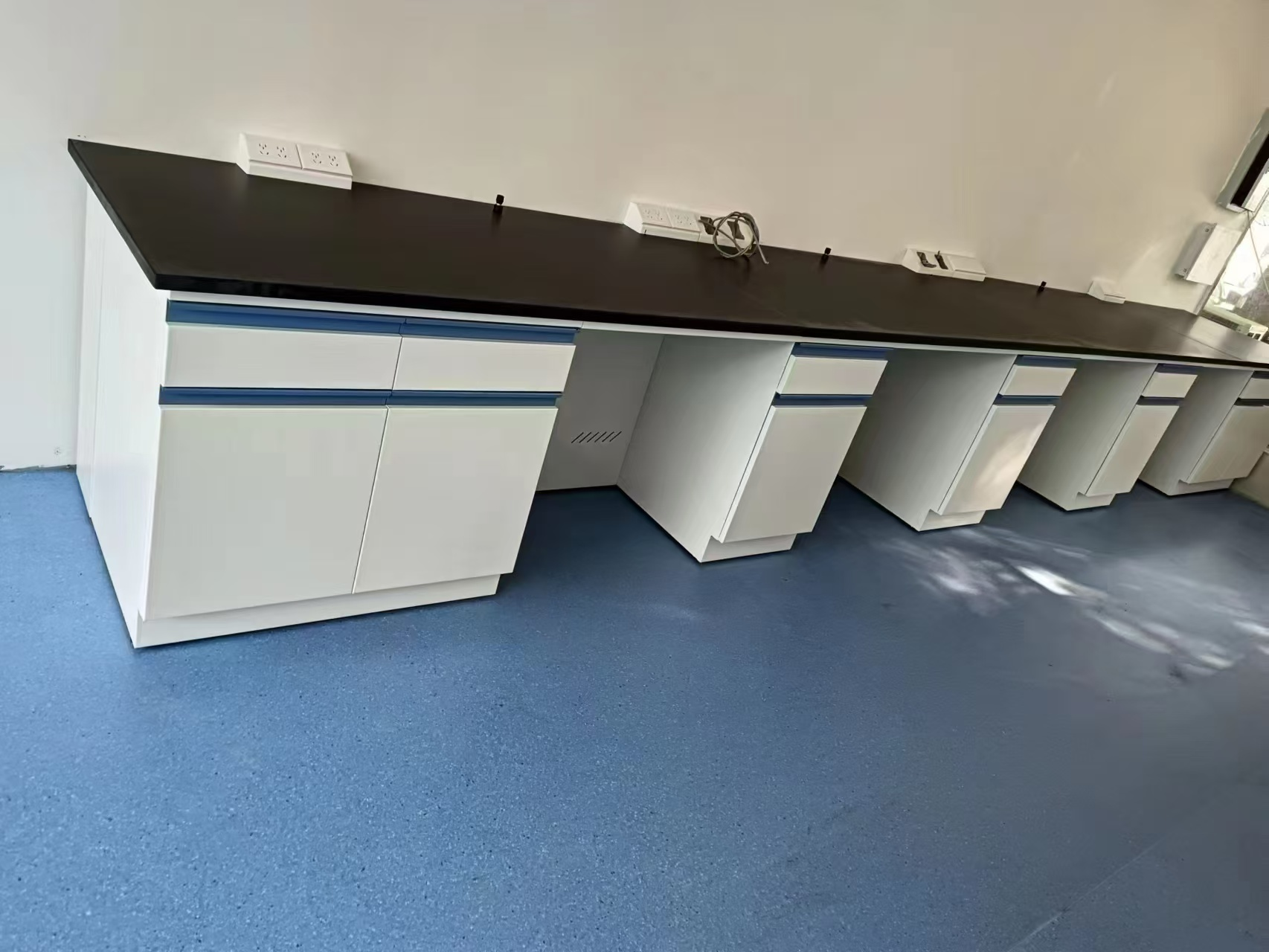 阿坝藏族羌族自治州实验室家具